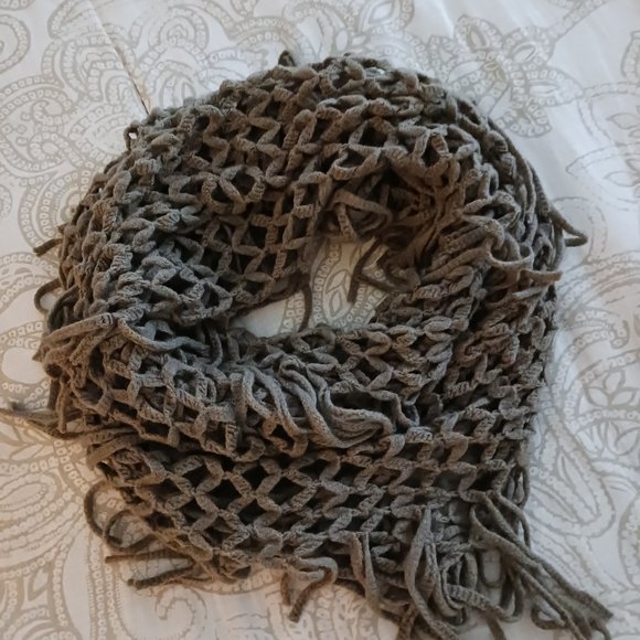 Infinity scarf - Picture 1 of 3